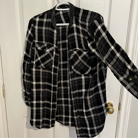Dynamite Button Up Plaid Blouse - Picture 2 of 5